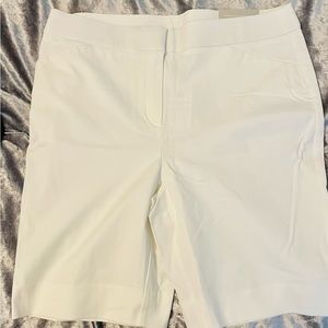 Chicos Secret Stretch White Bermuda shorts size 2